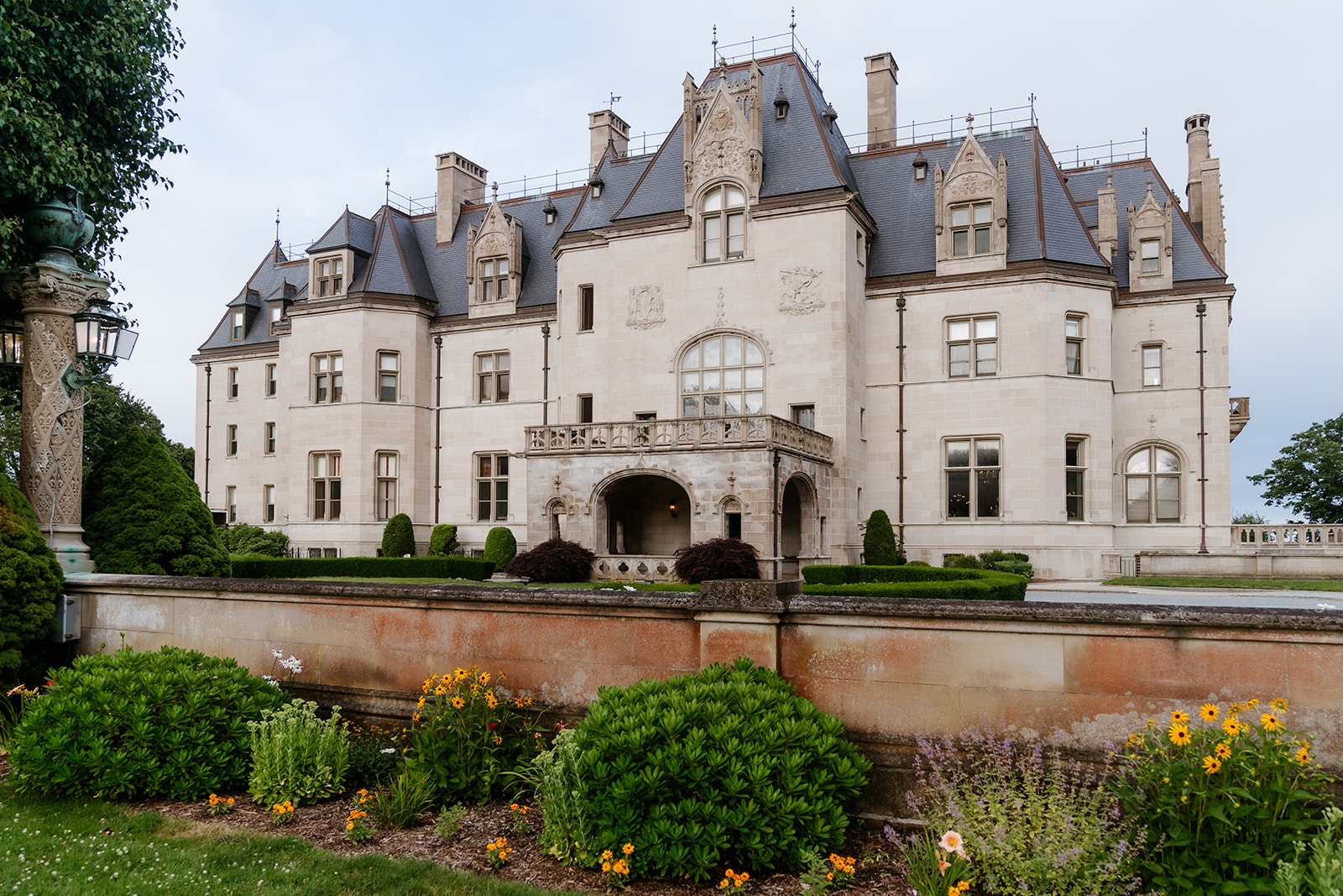 Ochre Court for a timeless wedding 