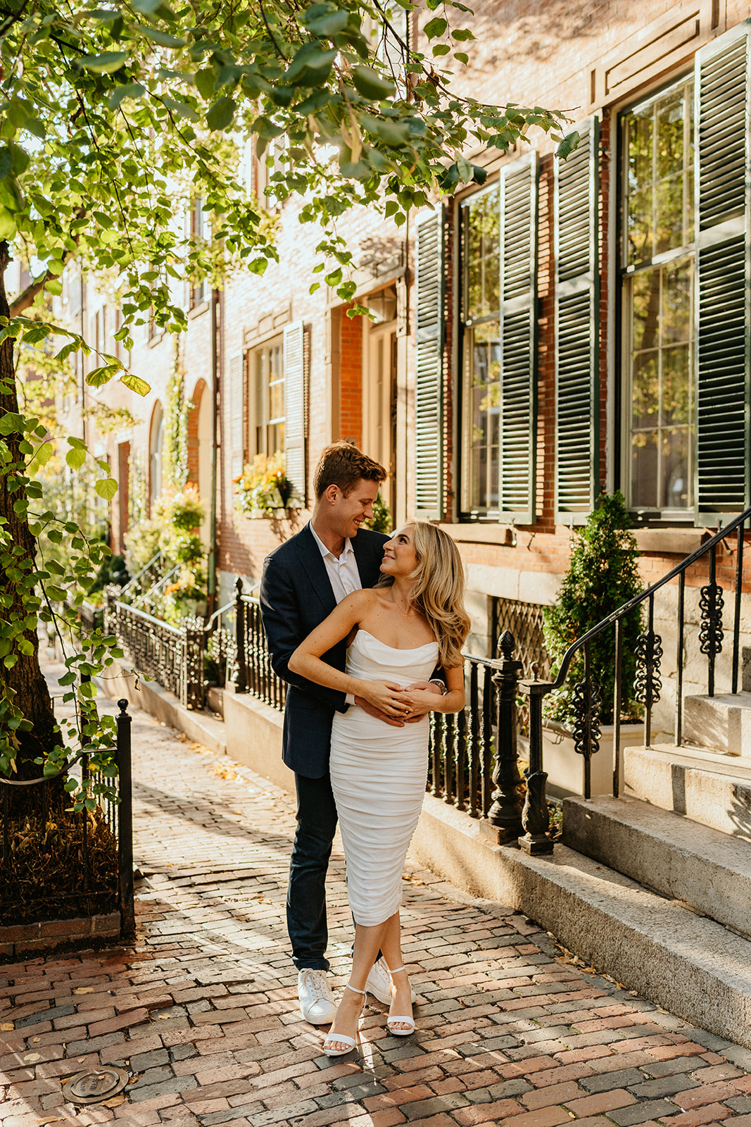 romantic engagement photoshoot with daylight